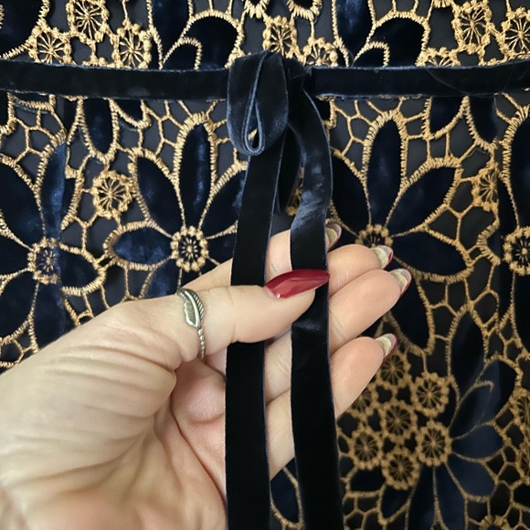 Petal & Pup Just Me Alara Navy Floral Lace Overlay Midi Trumpet Cocktail Dress - Picture 9 of 16